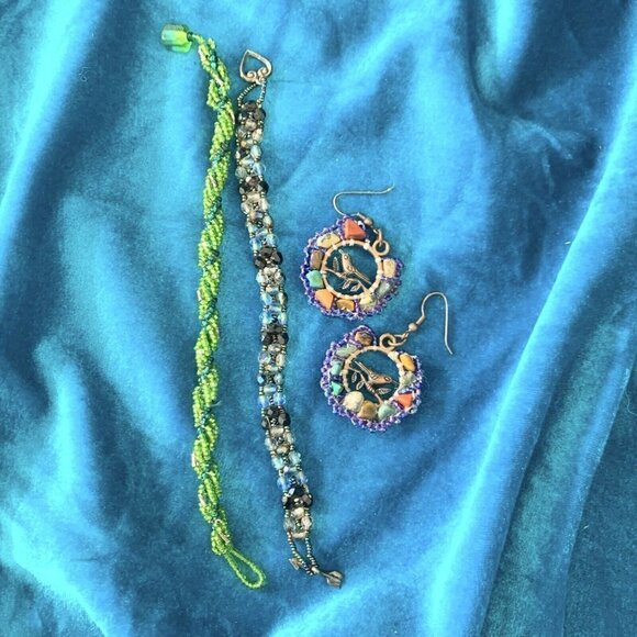 Beaded Bracelets and earrings by Navajo Native American in New Mexico - Picture 1 of 5